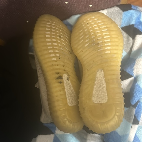 Men’s casual shoes similar to Yeezys made the exact same material too and boost - Picture 10 of 13